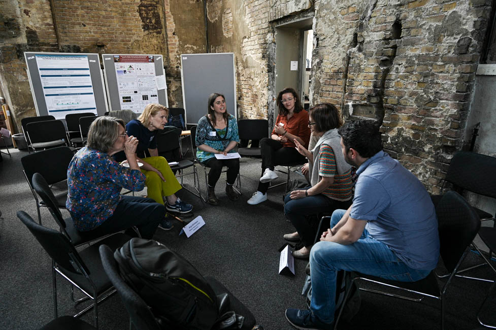 World café discussions, Moderator: Hella Lichtenberg, ERA-NET NEURON Midterm Symposium, May 2024, Berlin.