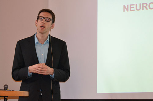 Dr. Sascha Helduser